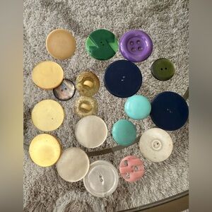 Vintage Assortment Of Mid Century Buttons Plastic Celluloid Sewing Crafts